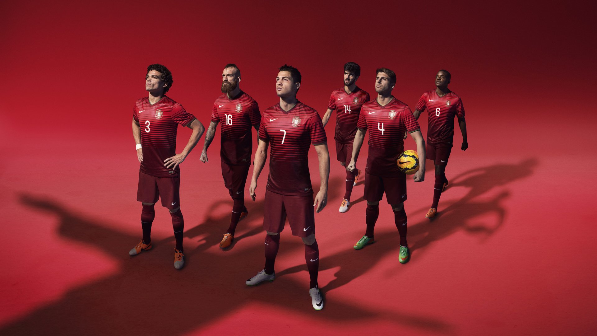 “三叉湖飞盘赛：空中飞盘与极速传球的完美碰撞”